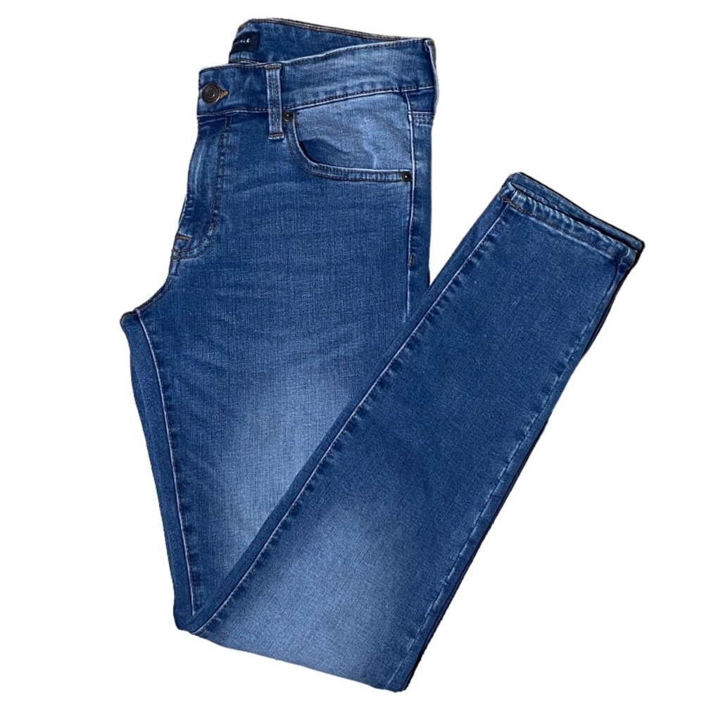 Aeropostale Light Wash Low Rise Jegging, Size 10 Long